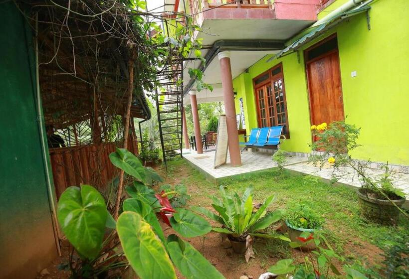 バルコニー付きスタンダードルーム, Tea Forest Lodge