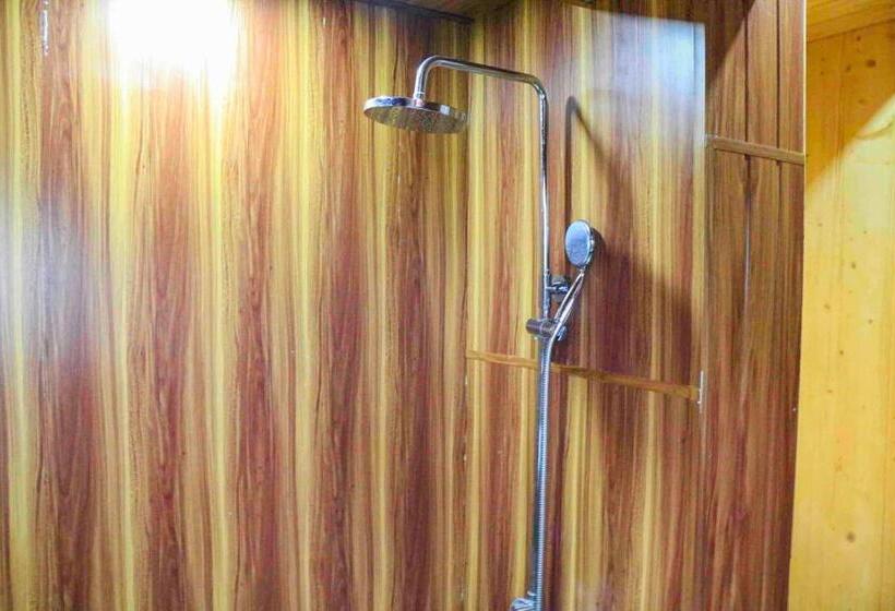 デラックスファミリールーム, Tea Forest Lodge