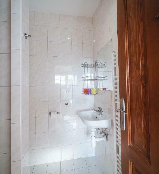 חדר סטנדרט, Večernice