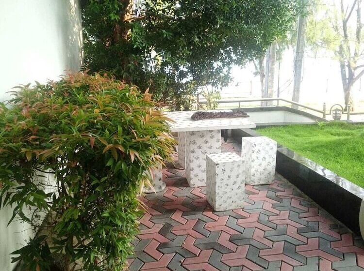 スイート（家族用）, Villa