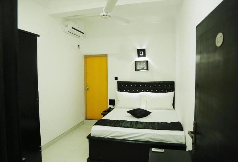 デラックストリプルルーム, Villa