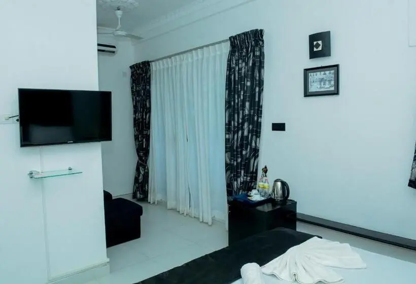 Deluxe Room King Size Bed, Villa
