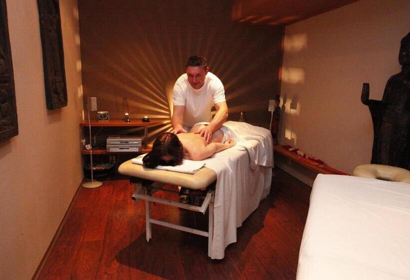 سوییت لوکس, Wellness Hotel Staré Město