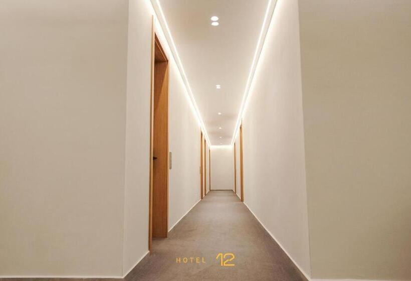 اتاق استاندارد, 12