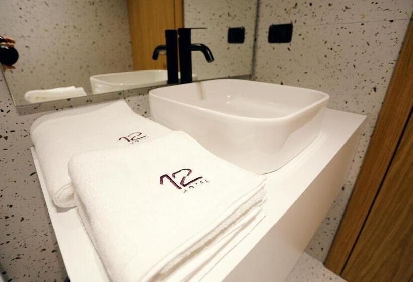 سوییت سوپریور, 12