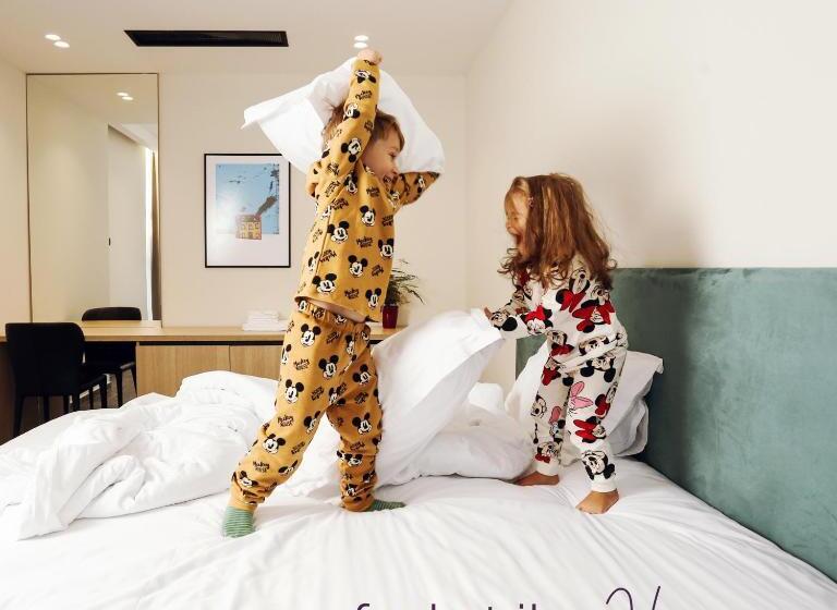 سوییت لوکس, 12