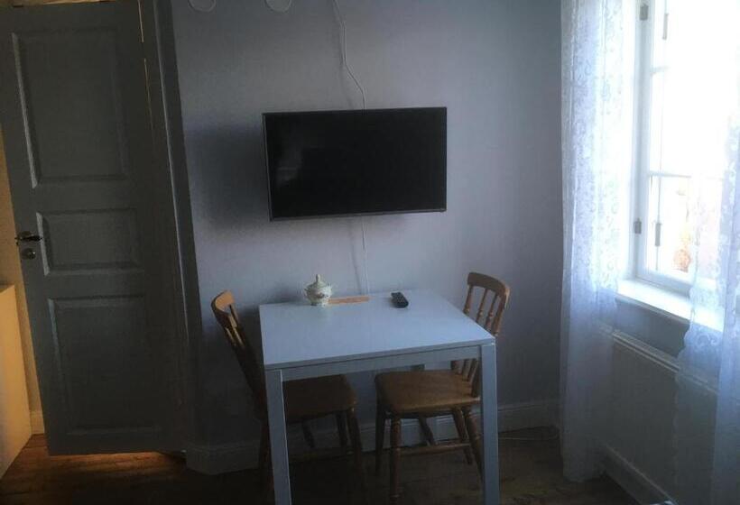 Номер Стандарт Вид на Сад, Brunnsta Gård