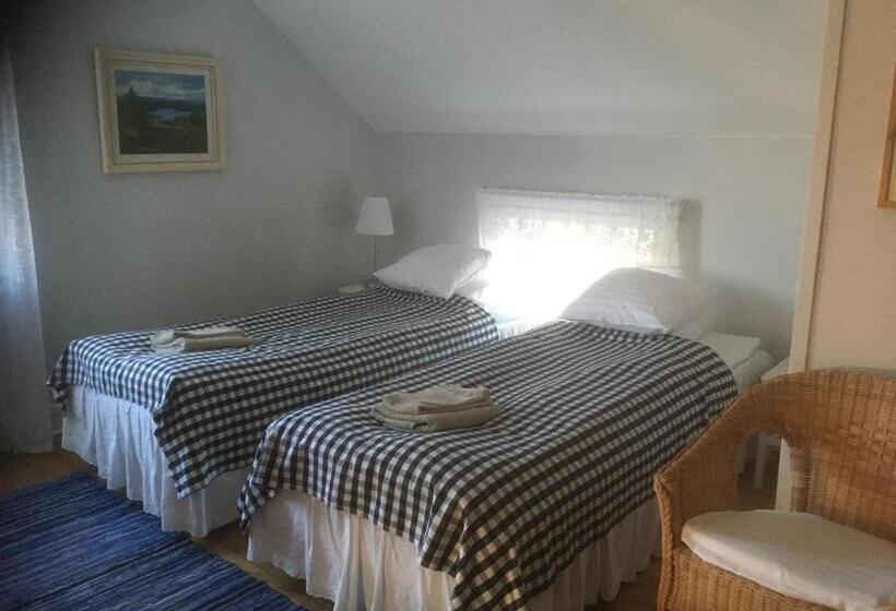 Номер Стандарт Вид на Сад, Brunnsta Gård