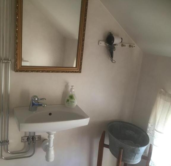 Номер Стандарт Вид на Сад, Brunnsta Gård