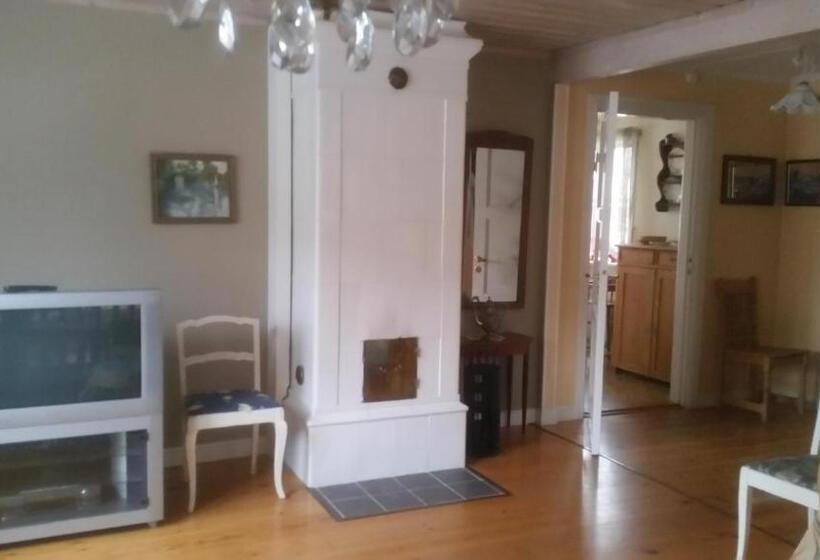 Люкс 3 Спальни, Brunnsta Gård