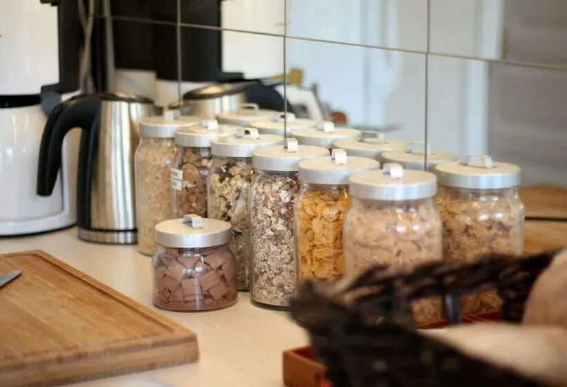 Perhehuone, Bed & Breakfast Villa Sedin