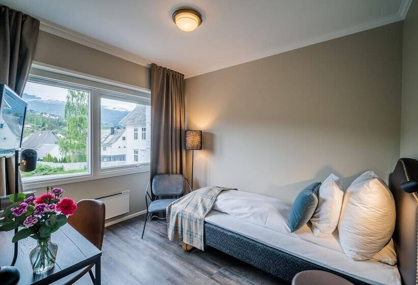 חדר סטנדרט יחיד, Gloppen Hotell   By Classic Norway Hotels