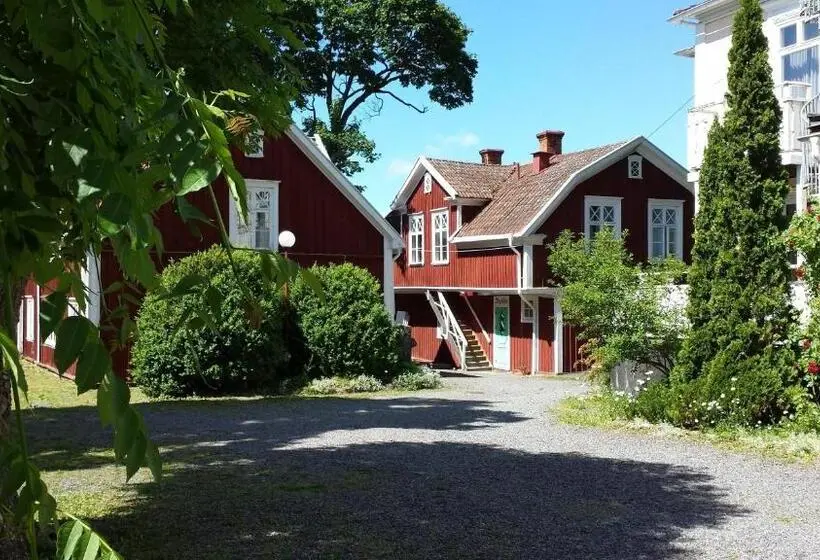 Perhehuone, Grenna Hotell