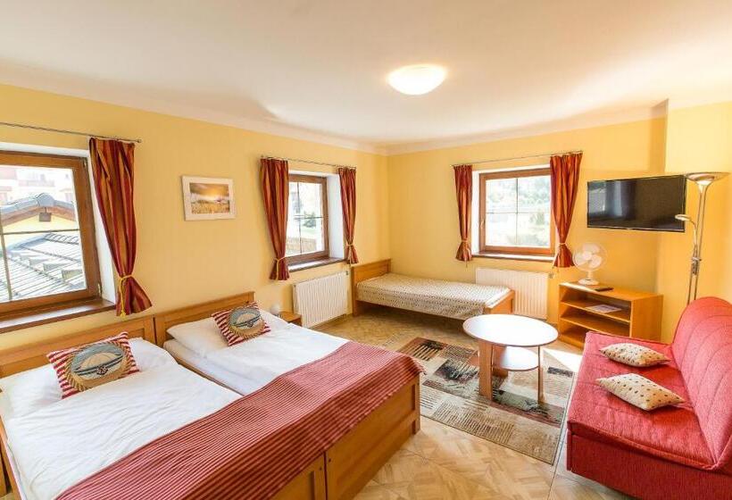 חדר סטודיו סטנדרד, Admiral