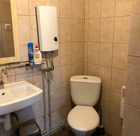 بانگلوی استاندارد, Baiļi