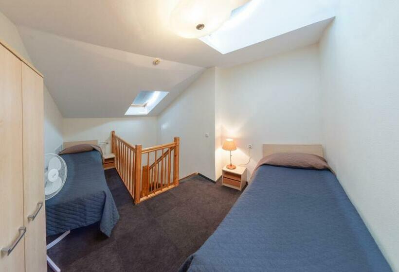 اتاق استاندارد, Bar Grafaite