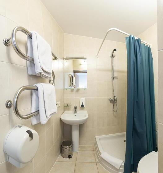 اتاق استاندارد یک نفره, Bar Grafaite