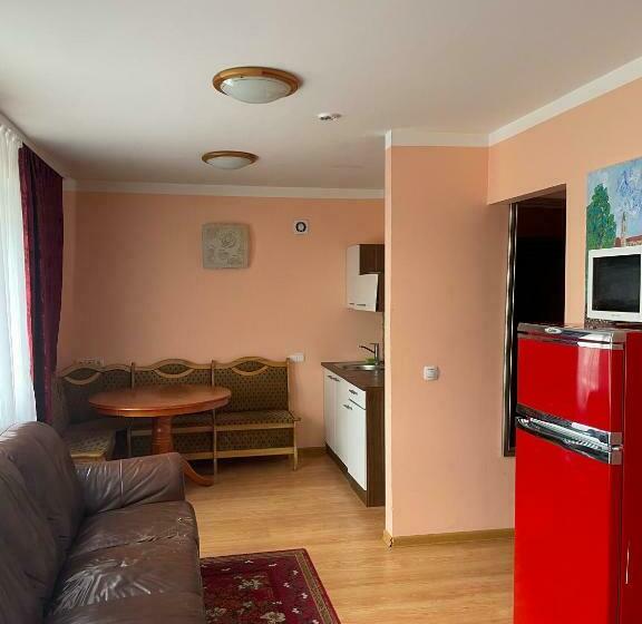 اتاق لوکس, Bed And Breakfast Taurage Center