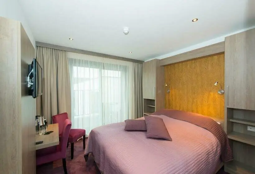 Habitación Superior, Bru