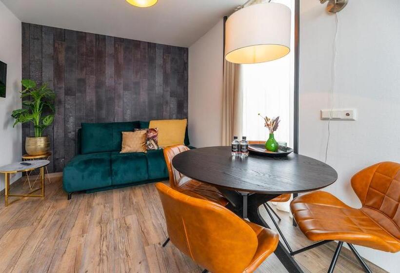 דירת חדר דלוקס, Bru