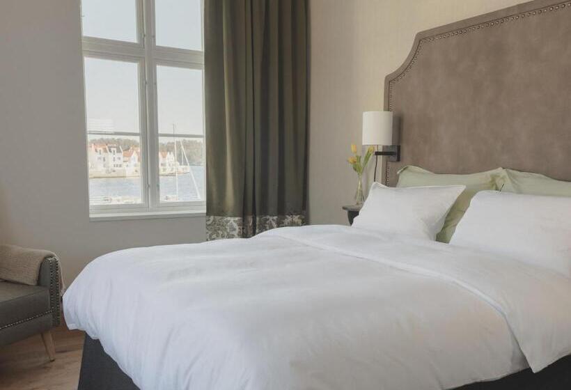 Номер Стандарт Вид на Море, Det Lille