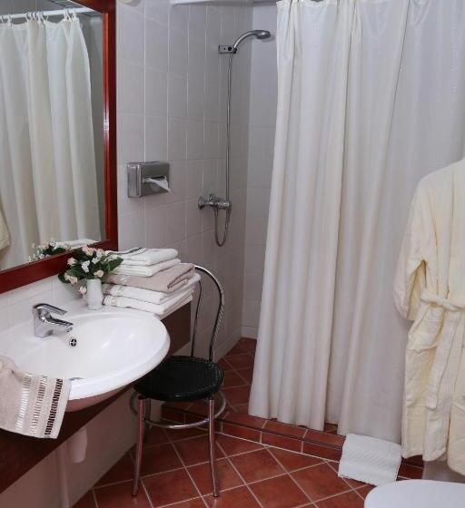 اتاق سوپریور, Draakon