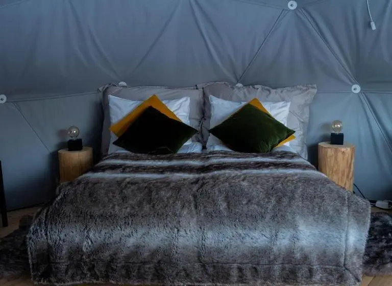 چادر با خدمات رفاهی استاندارد, Gargia Lodge