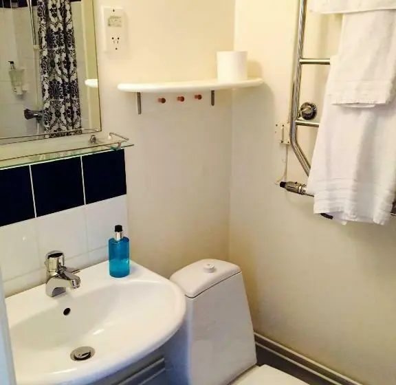 Standard Yhden Hengen Huone, Grenna Hotell