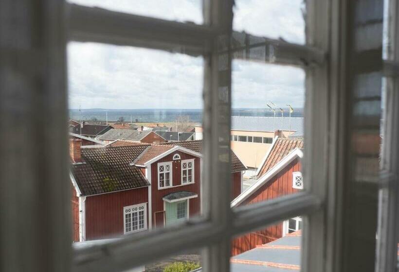 Люкс Вид на Море, Grenna Hotell