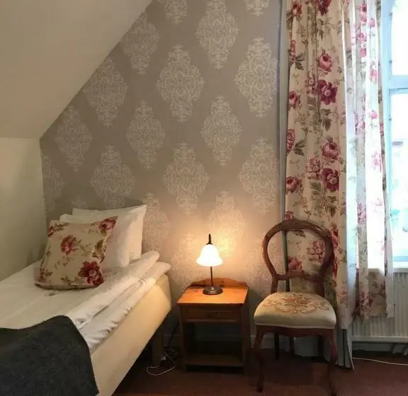 Standard Yhden Hengen Huone, Grenna Hotell