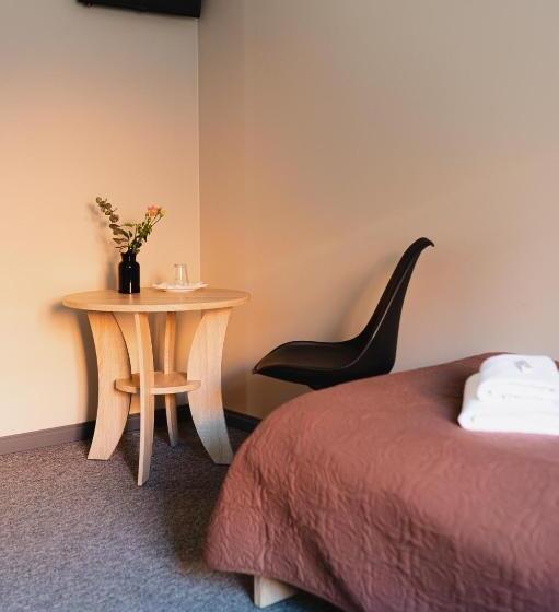 اتاق استاندارد یک نفره, Jēkaba Sēta