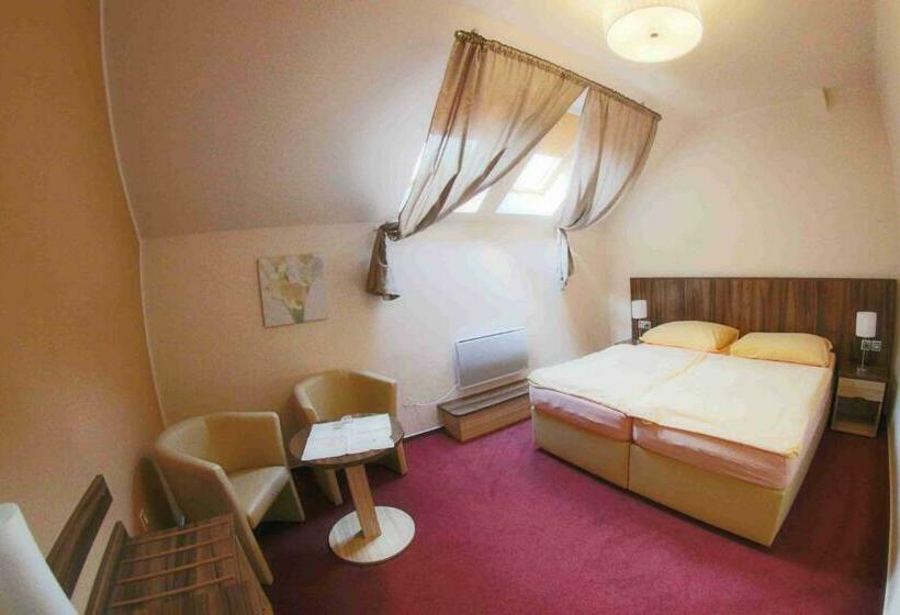 스탠다드 룸, Koruna