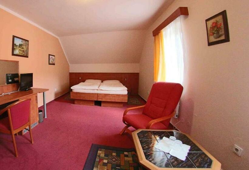 스탠다드 룸, Koruna