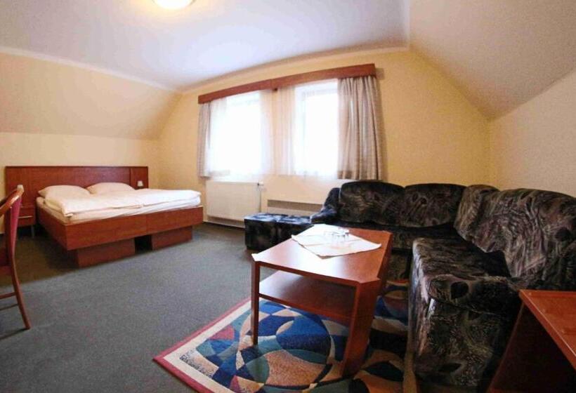 스탠다드 룸, Koruna