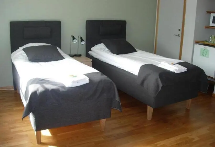 Standard Kolmen Hengen Huone, L Valsaren