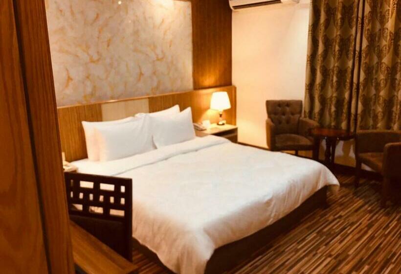 Номер Deluxe, Palm