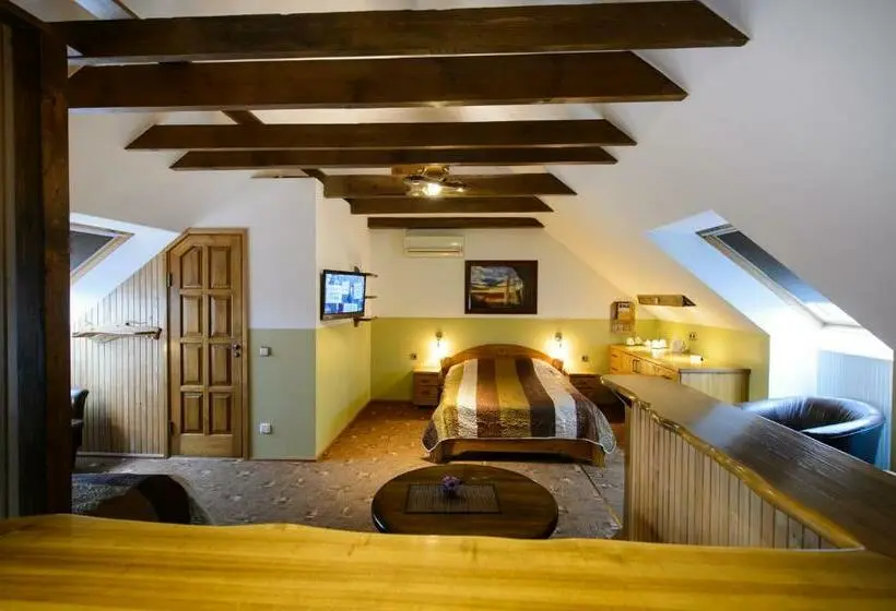 اتاق خانوادگی, Ränduri Guesthouse
