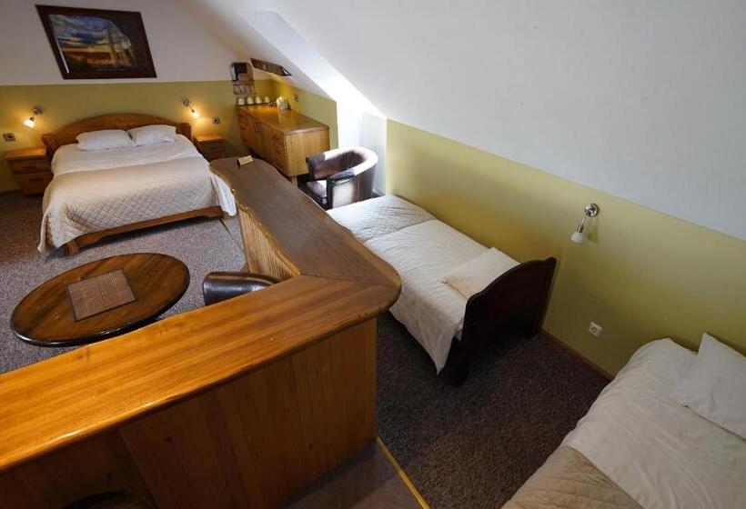 اتاق خانوادگی, Ränduri Guesthouse