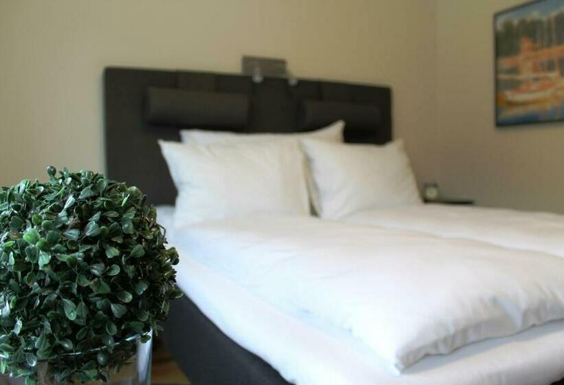 스탠다드 룸, Støren