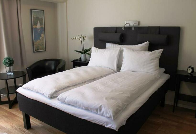 스탠다드 싱글 룸, Støren