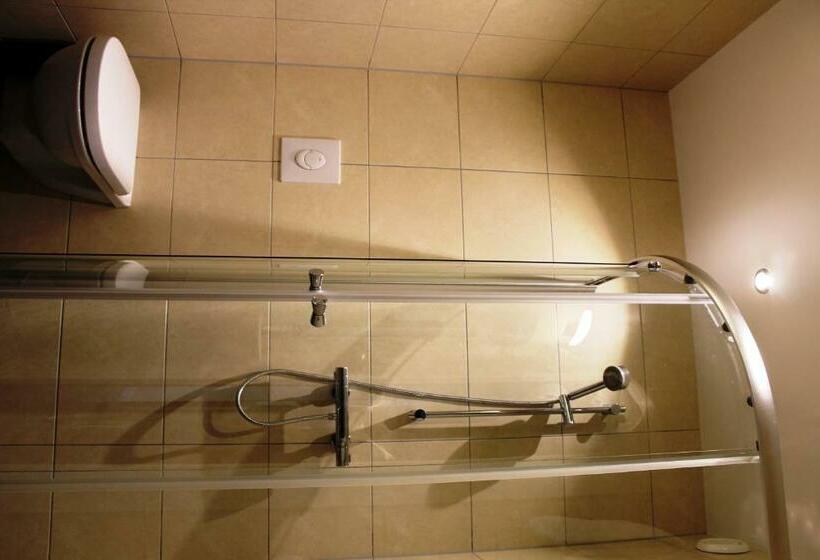 스탠다드 싱글 룸, Støren