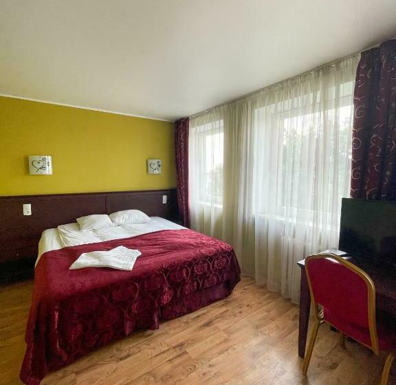 اتاق لوکس, Bed And Breakfast Taurage Center