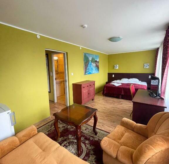 اتاق لوکس, Bed And Breakfast Taurage Center