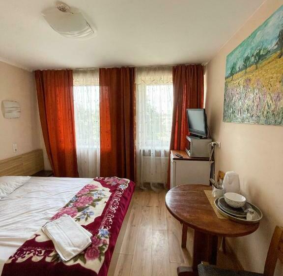 اتاق استاندارد یک نفره, Bed And Breakfast Taurage Center