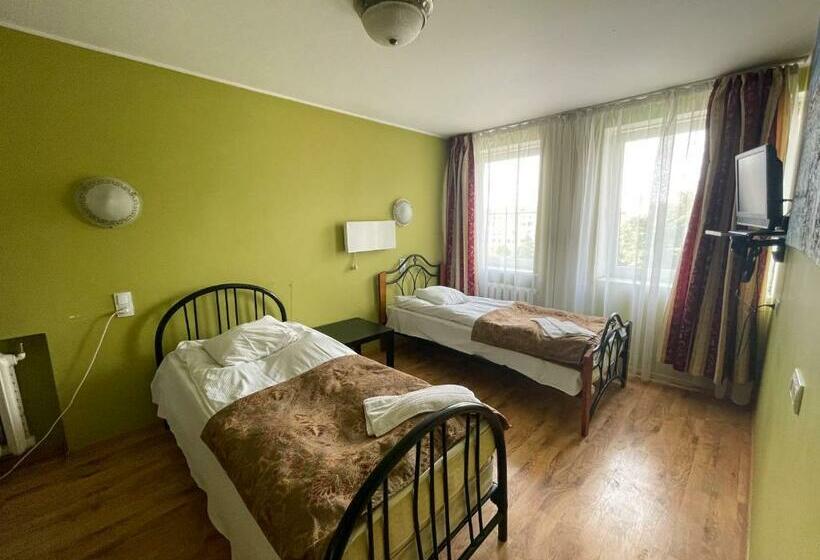 اتاق استاندارد, Bed And Breakfast Taurage Center