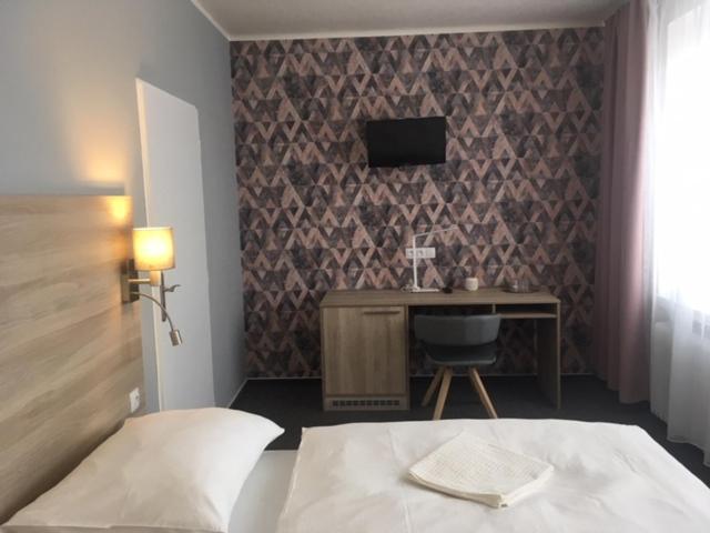 غرفة قياسية, Trim