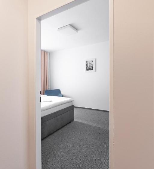 غرفة قياسية, Trim