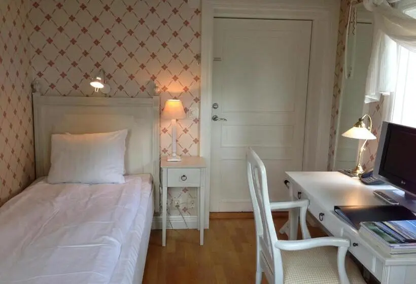 Standard Yhden Hengen Huone, Vidbynäs Gård & Konferens