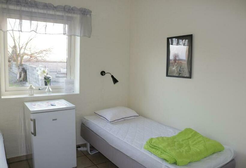 חדר סטנדרט יחיד, Kärraton Vandrarhem   Hostel