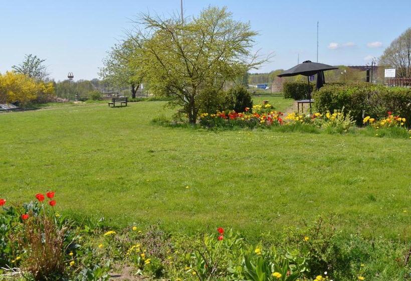 חדר אקונומי לשלושה, Lyckåhem Lågprishotell Och Vandrarhem